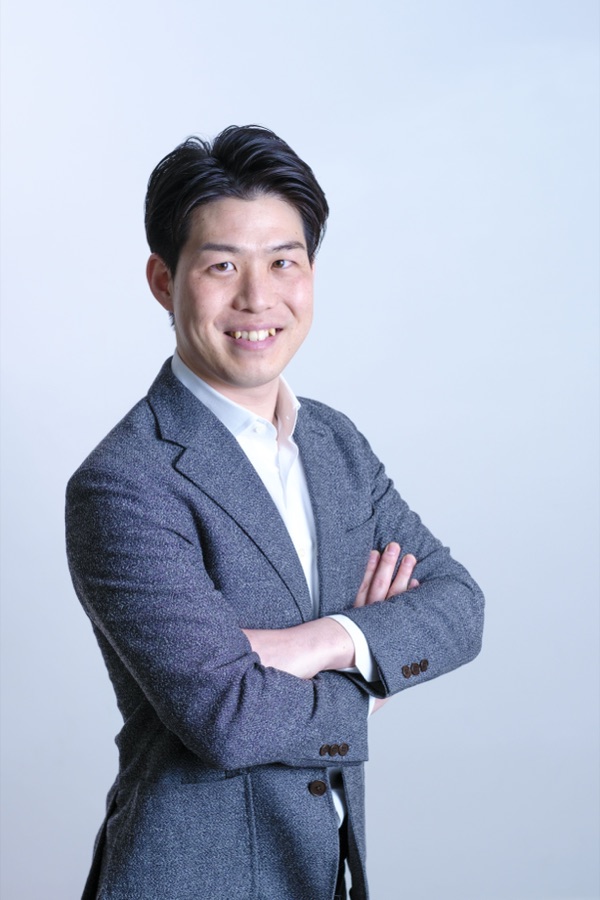 代表取締役 秋澤 アルベルト 雄二郎